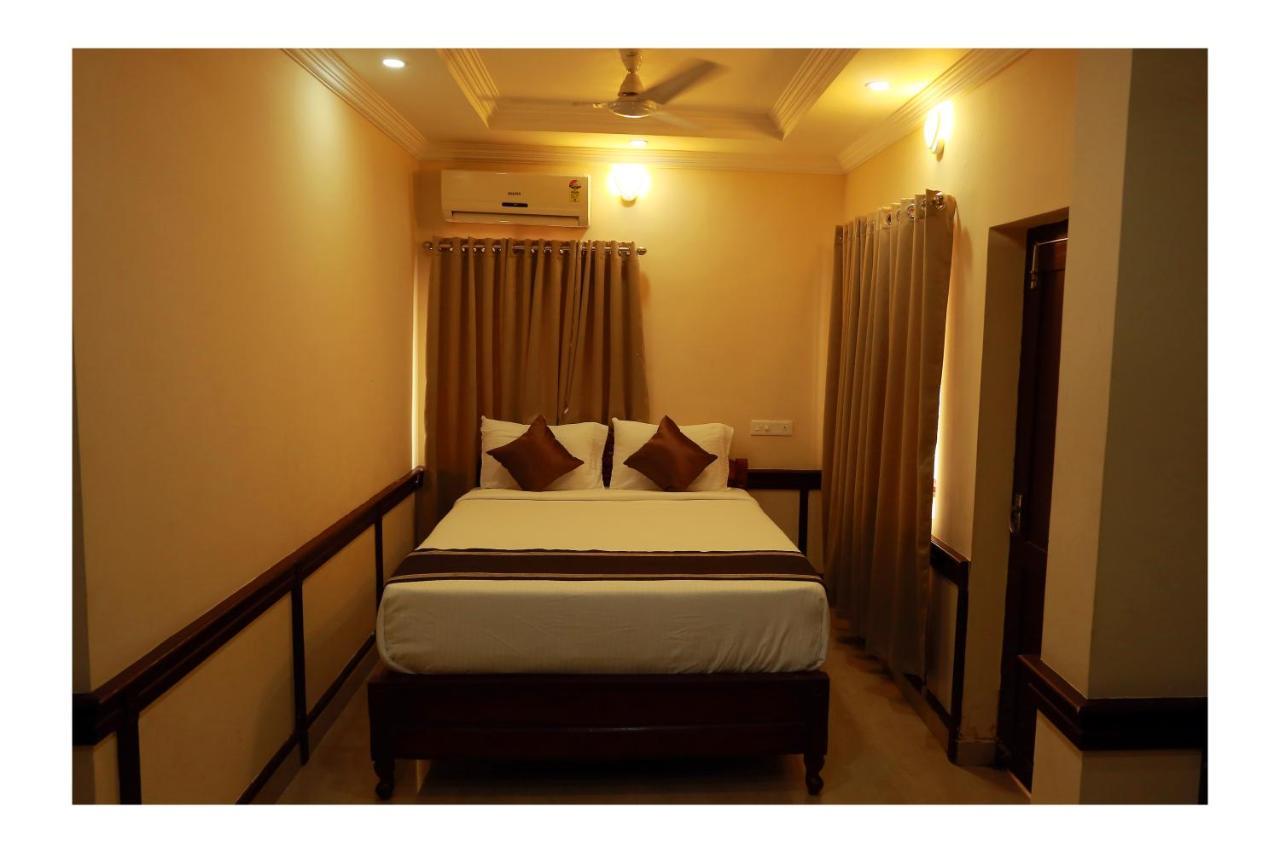 Corridor Calicut Airport Hotel Kondotty Екстер'єр фото